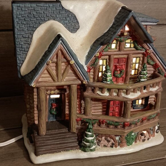 Santas Workbench Christmas Village Silver Birches Lodge Tested No Box 2003 - Picture 3 of 14